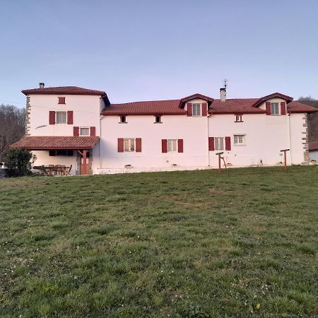 Gite A La Ferme Larranda Suhescun Exterior photo