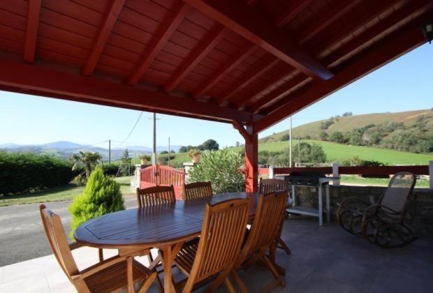 Gite A La Ferme Larranda Suhescun Exterior photo